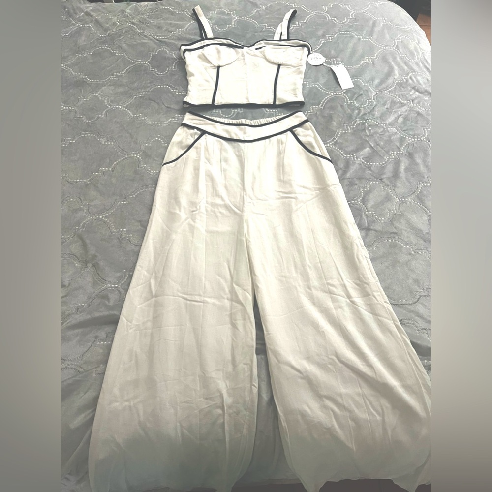 Brand new 2 piece set/ size Medium
